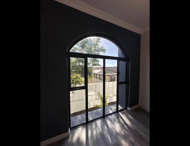 2 BEDROOM PROPERTY TO RENT IN BRACKENFELL SOUTH